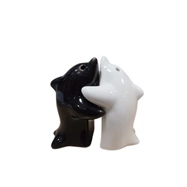 Fekete és fehér delfines só és bors szóró szett